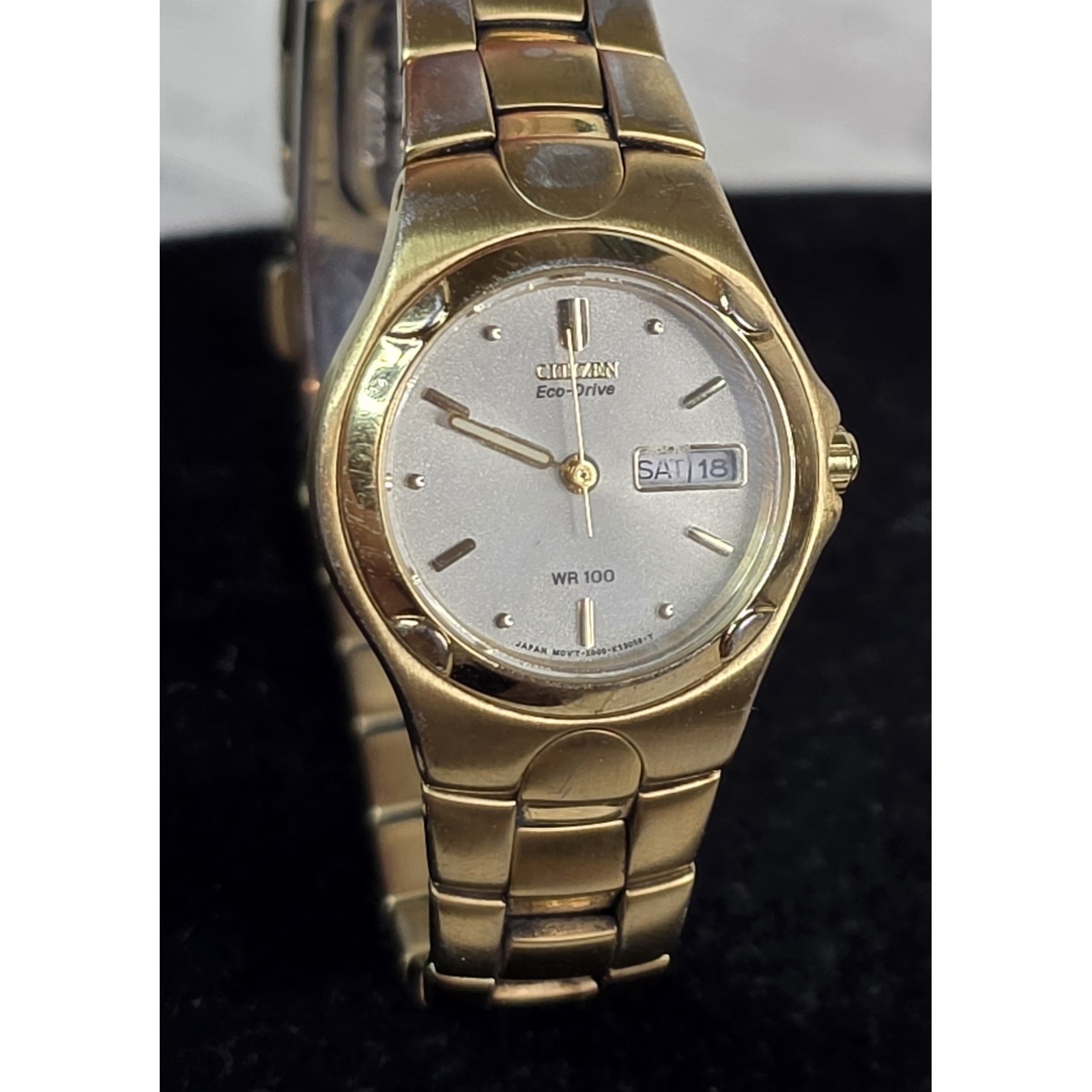 Citizen EcoDrive Wr 100 Watch Women 26mm Gold Dial Gold Tone Band Daydate Works